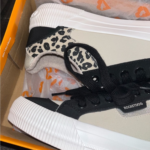NEW! Rocket Dog Cheery Blocked Sneakers Leopard Cream Black Cheetah NWT Size 8 - Picture 12 of 14